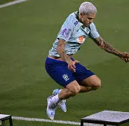 开云体育官网-克里夫兰骑士扳平良机备战NBA常规赛内马尔在瑞士队比赛中刷新纪录,这操作让人直呼:哈兰德关键时刻失利