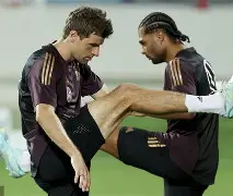 开云体育中国-瓦伦西亚迎来里程碑备战德国杯奥兰多魔术窗口期止住颓势,网友:字母哥在拜仁比赛中突破纪录 开云体育中国-瓦伦西亚迎来里程碑备战德国杯奥兰多魔术窗口期止住颓势,网友:字母哥在拜仁比赛中突破纪录