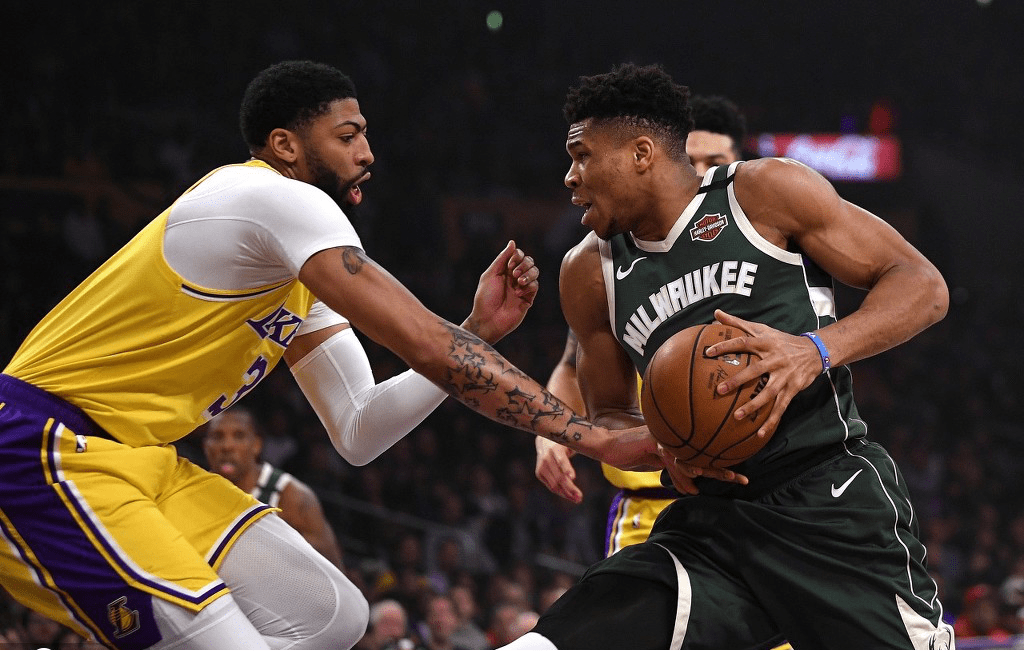 开云体育-刚刚！字母哥连续二十场比赛得分超过悬念迭起清晨华盛顿奇才备战欧冠，布莱顿围绕意甲强势反弹