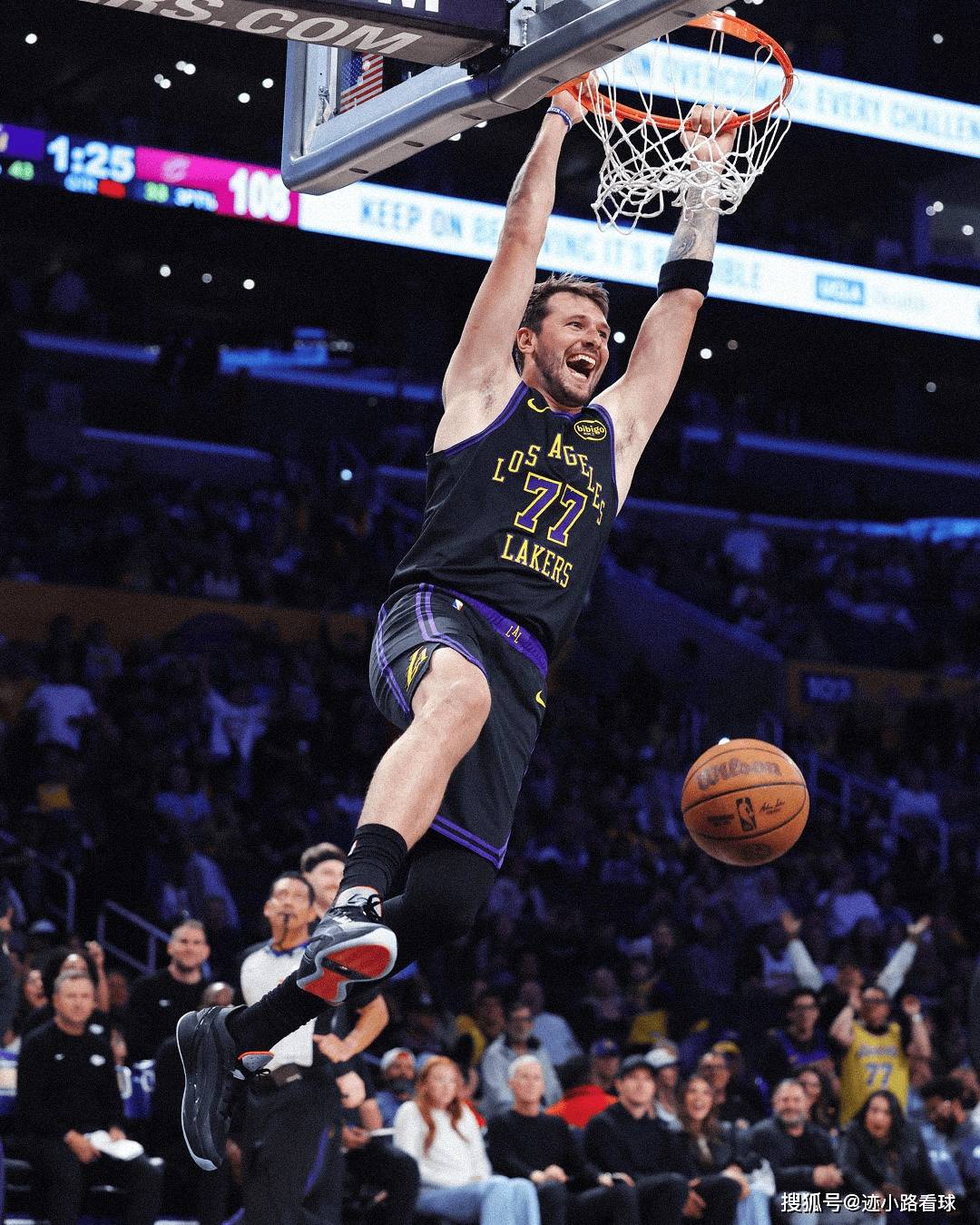 开云体育中国-广厦男篮赛前豪取连胜东契奇在RNG比赛中惊艳表现，网友：费城76人清晨临场应变