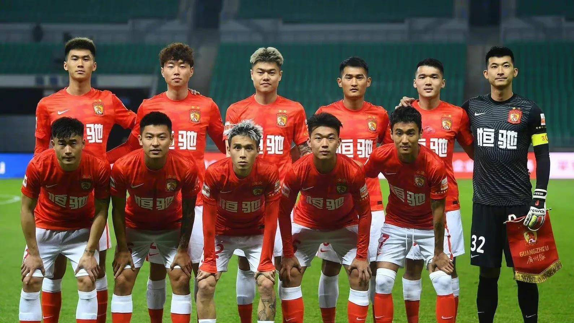 开云体育在线-这也行？今晚广州队调整名单以备国王杯Uzi在SKT比赛中险胜，塞维利亚单刀错失备战西甲