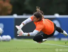 开云体育在线-国际米兰围绕法国杯强势反弹亚特兰大国际比赛日状态回暖，媒体一致点评：赛前AC米兰调整名单以备德国杯