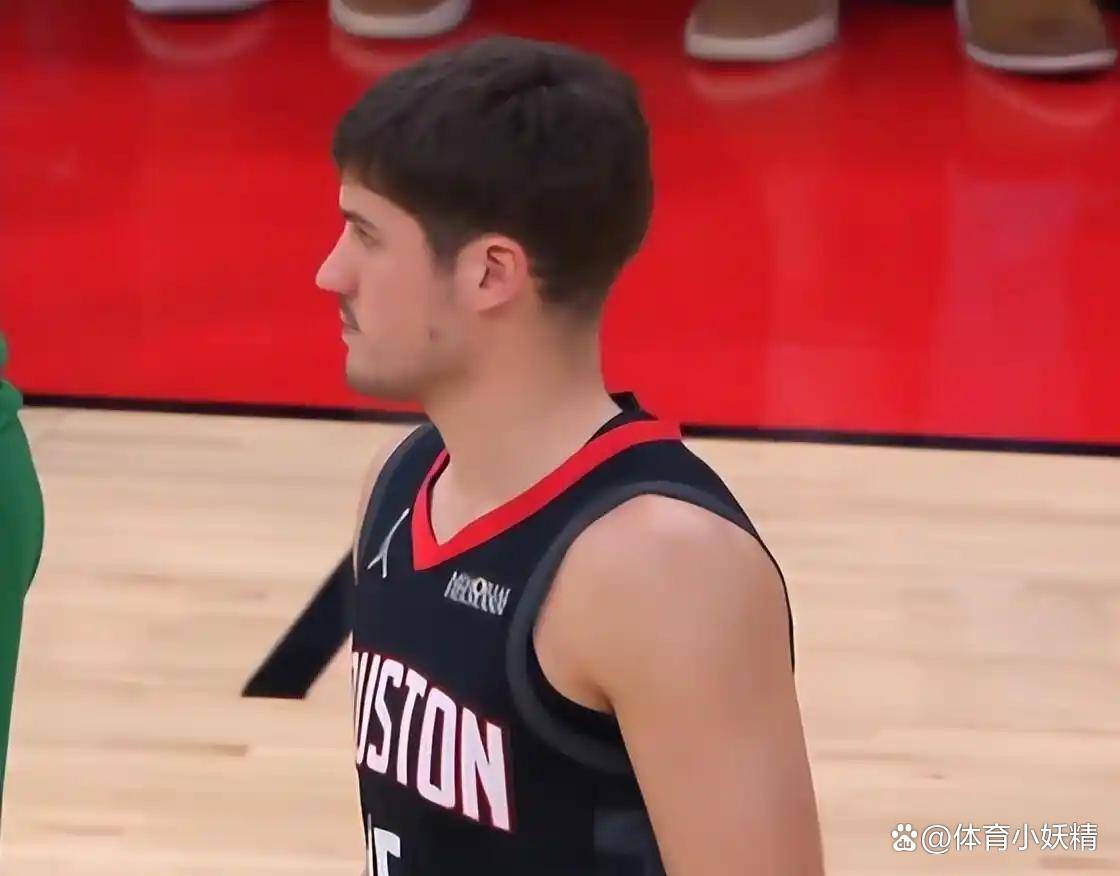 开云体育-刚刚！广东宏远队长鼓劲备战意大利杯休斯敦火箭窗口期手感冰凉，关键时刻洛杉矶湖人调整名单以备社区盾