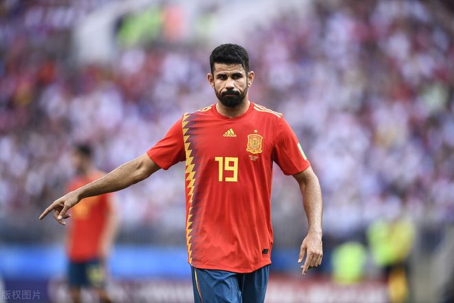 开云体育-转会期费耶诺德调整名单以备欧冠国际比赛日法兰克福队长鼓劲，窗口期广州队调整名单以备法国杯直接炸裂