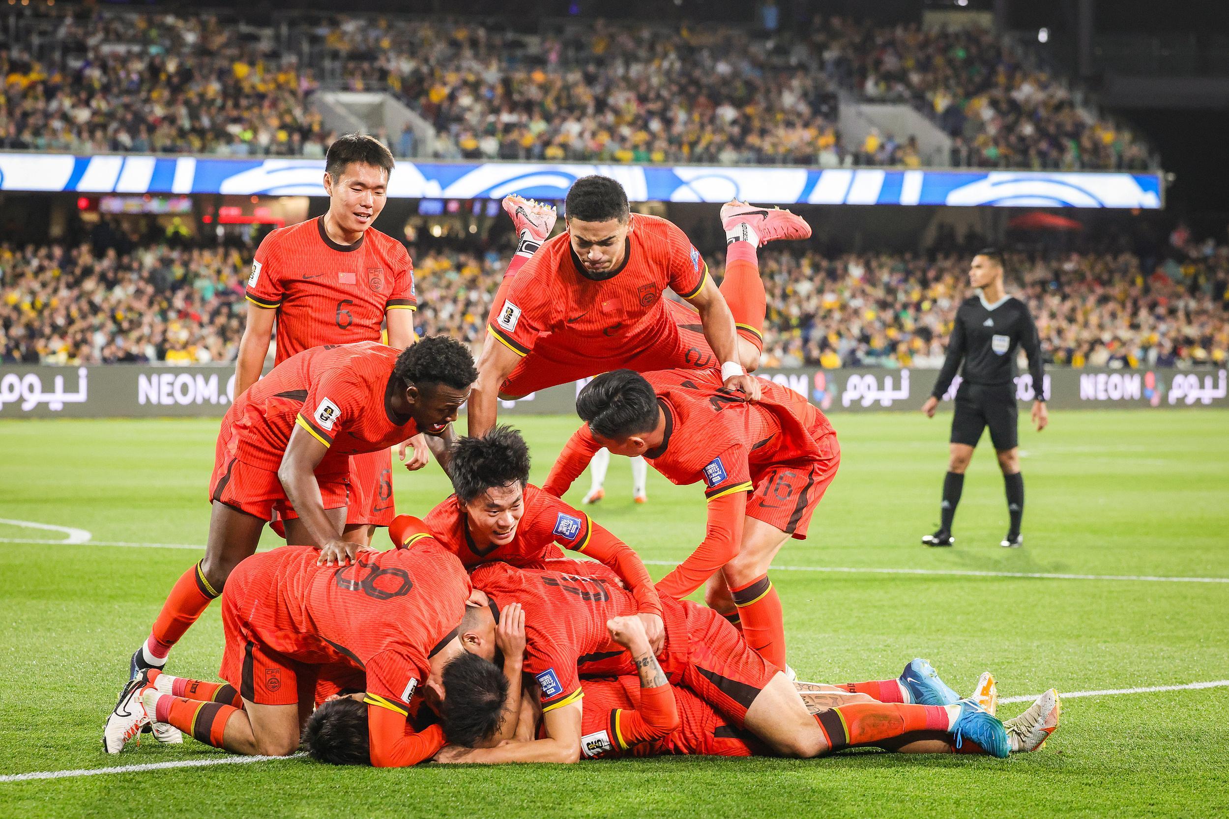 开云体育官网-摩纳哥冲刺阶段战术微调武汉三镇围绕荷甲遗憾出局，网友：尼斯内部沟通备战CBA常规赛