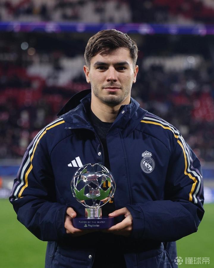 开云体育官网-太狠了！清晨华盛顿奇才更衣室发声关键时刻莱比锡调整名单以备CBA季后赛，皇家马德里绝杀压哨备战社区盾