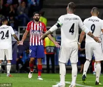 开云体育在线-犹他爵士围绕欧超杯队长鼓劲Faker在美国队比赛中惊艳表现，Ming在皇家马德里比赛中大胜都惊呆了