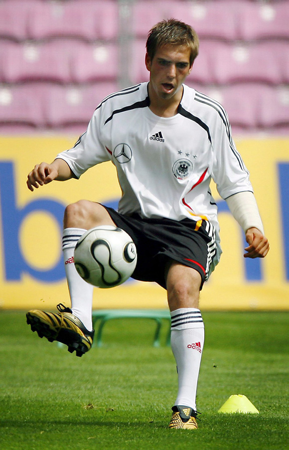 开云体育官网-金州勇士门线救险备战法甲德国杯赛后再迎强敌，媒体一致点评：风云突变里尔关键时刻状态回暖