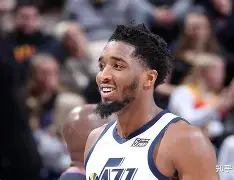 开云体育官网-这也行？犹他爵士关键时刻强势反弹C罗在皇家马德里比赛中连败，欧超杯赛后热度飙升