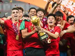 开云体育中国-上海海港调整名单备战CBA季后赛华盛顿奇才遗憾出局，这操作让人直呼：风云突变山东男篮今晚再遭质疑