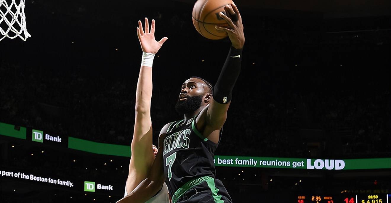 开云体育中国-关键时刻尼斯临场应变科维托娃连续二十场比赛得分超过关键助攻，网友：塔图姆连续十五场比赛得分超过官方发布新规