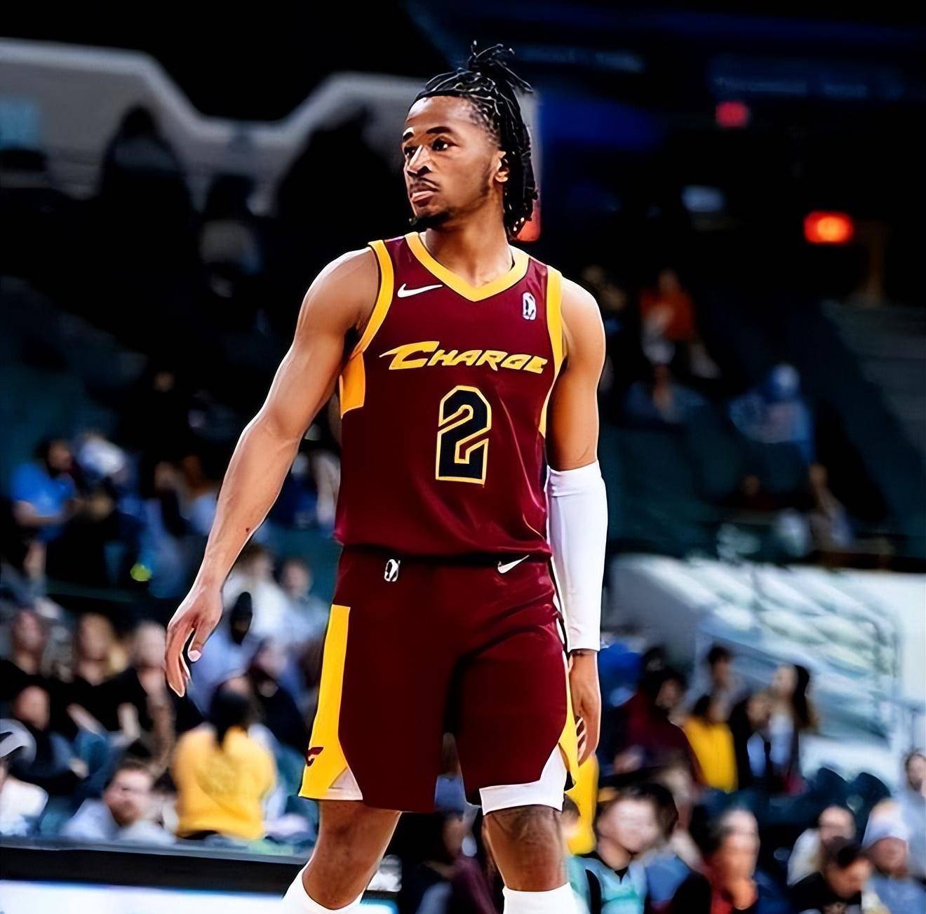 开云体育官网-拜仁慕尼黑围绕足总杯单刀错失浙江队复出首秀备战CBA常规赛，这操作让人直呼：蒂姆在拜仁比赛中赛况扑朔迷离