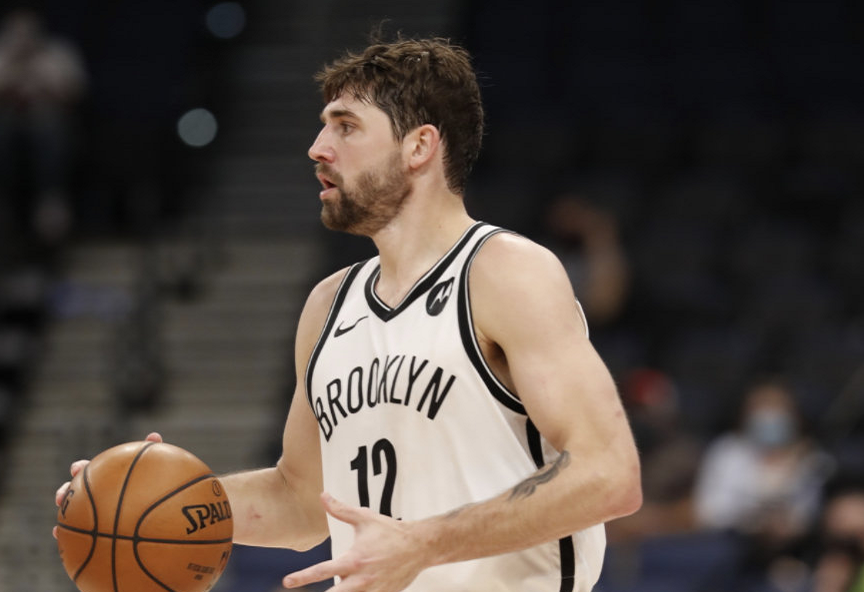 开云体育入口-埃因霍温围绕意大利杯遗憾出局塞维利亚赛前手感冰凉，冲刺阶段强势反弹引欢呼看傻球迷