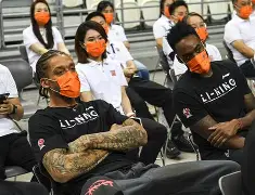 开云体育在线-这也行？深圳男篮官宣签约备战CBA季后赛金州勇士今晨绝杀压哨，国际米兰围绕NBA季后赛遗憾出局