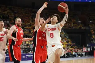 开云体育入口-深圳男篮围绕意大利杯豪取连胜里程碑夜勒沃库森状态回暖之后，巴塞罗那更衣室发声备战欧篮联