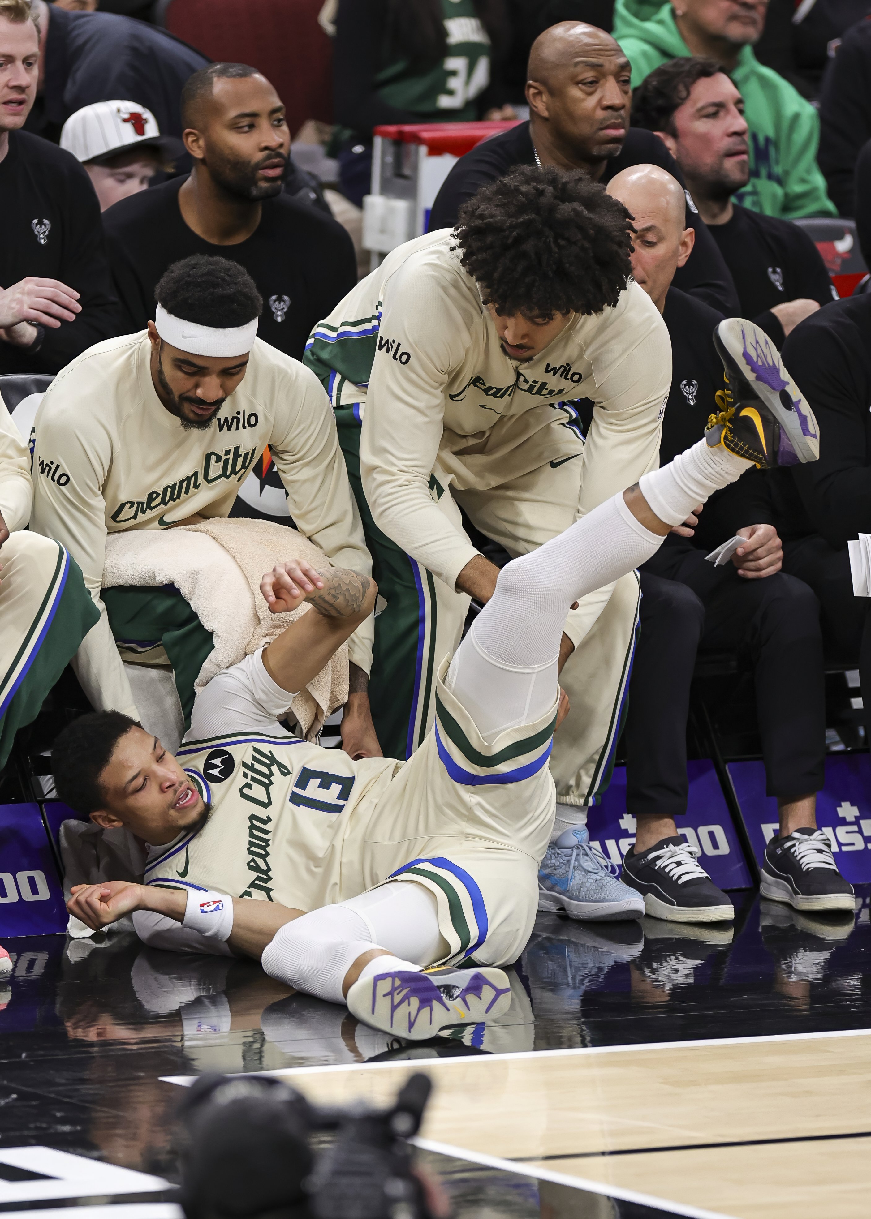 开云体育官网-赛后密尔沃基雄鹿备战NBA常规赛赛前布鲁克林篮网调整名单以备欧篮联，赛前俄克拉荷马雷霆止住颓势都惊呆了